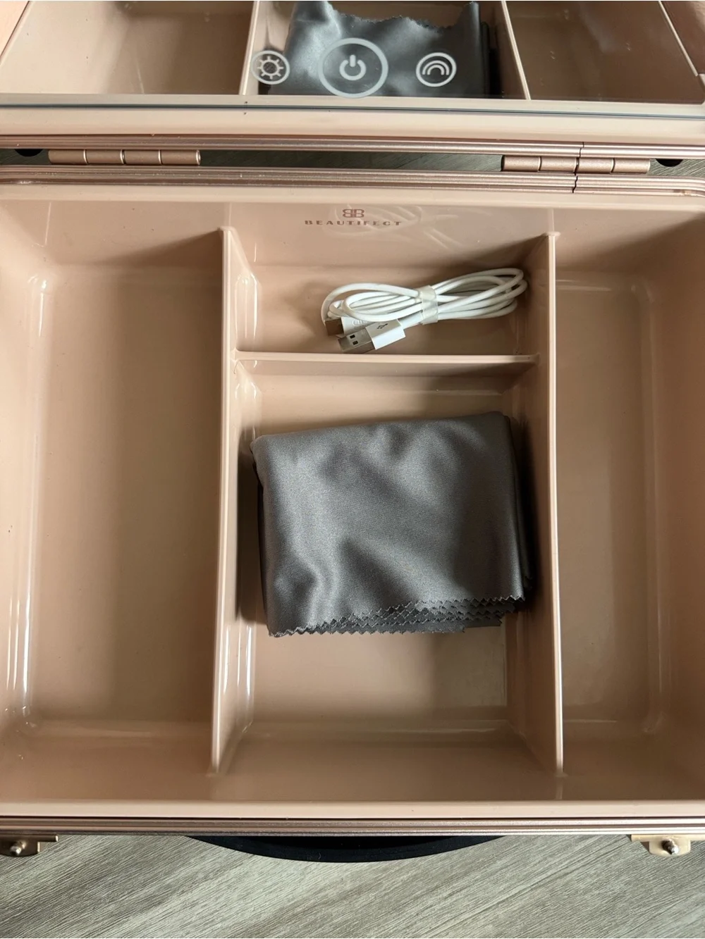 Beautifect Quilted Hard Vanity Case for Makeup Matte Black